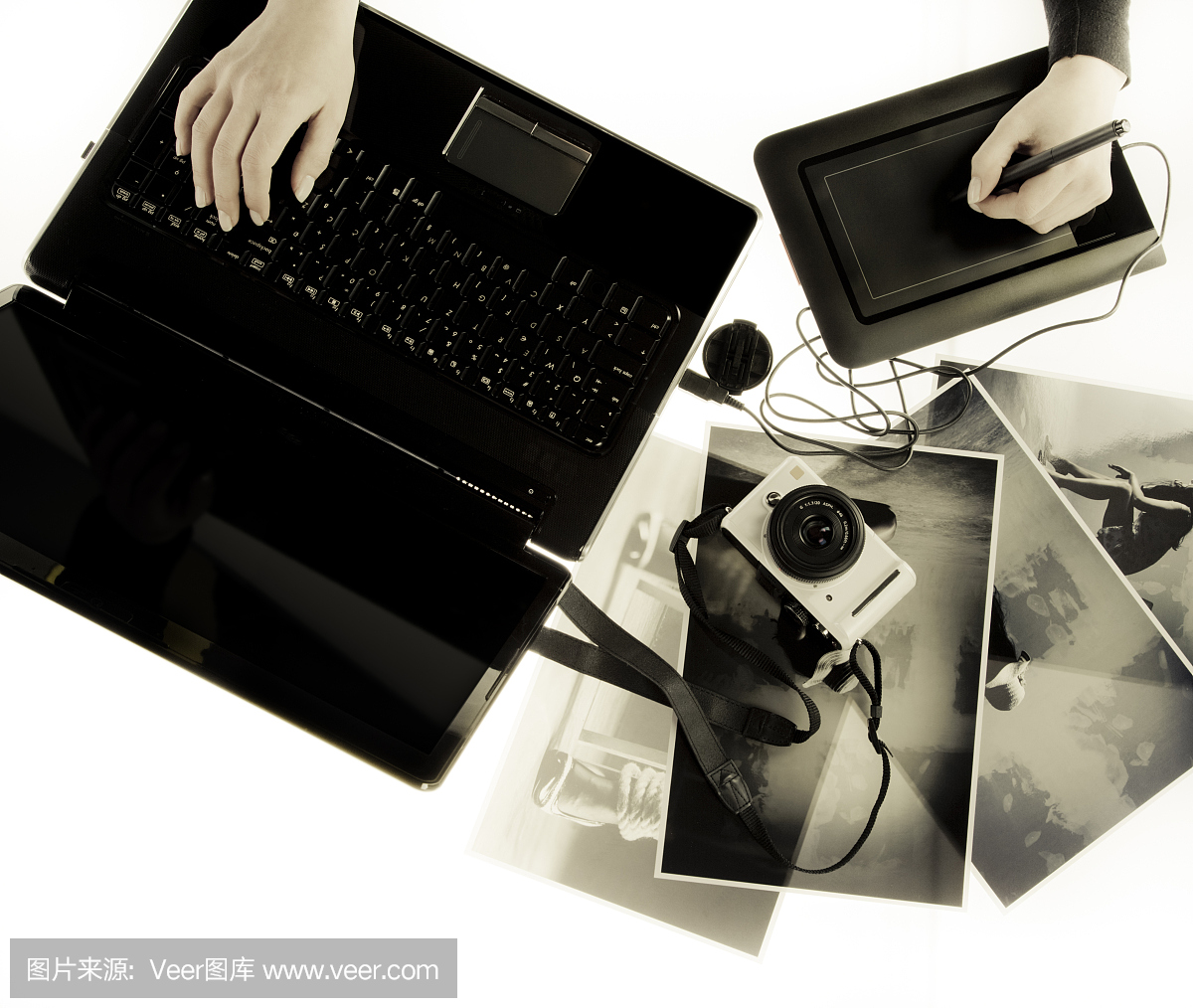 工作中的数码艺术家